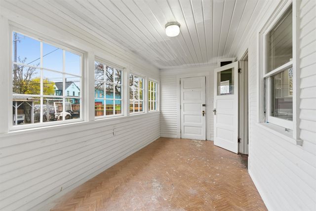 1027 W Maxwell Ave, Spokane, WA 99201