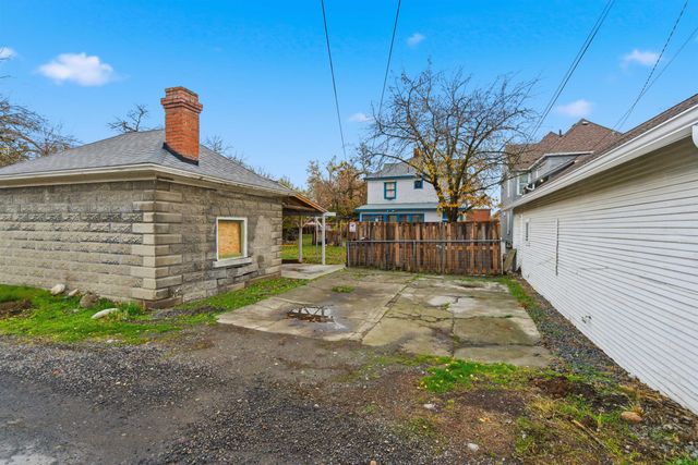 1027 W Maxwell Ave, Spokane, WA 99201