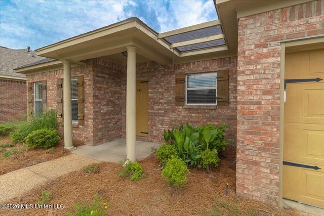 535 Kate Lofton Drive, Brandon, MS 39047