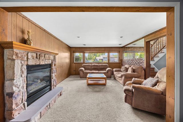 1410 W Jo Ann Lane, Addison, IL 60101