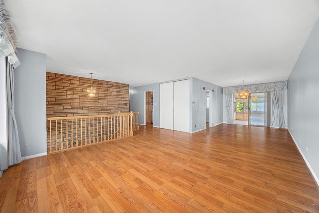 1410 W Jo Ann Lane, Addison, IL 60101