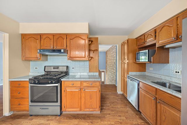 1410 W Jo Ann Lane, Addison, IL 60101