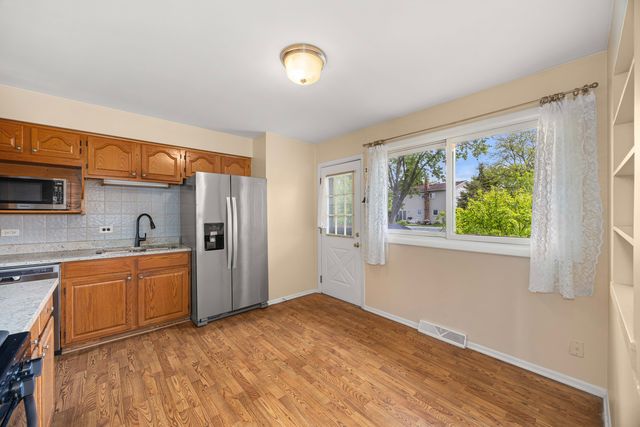1410 W Jo Ann Lane, Addison, IL 60101