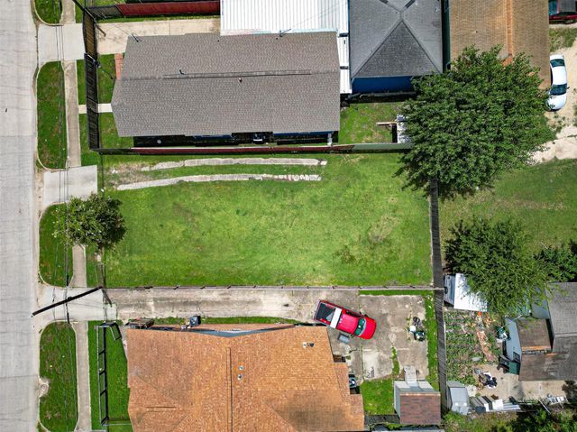 3207 Eastex Freeway, Houston, TX 77026