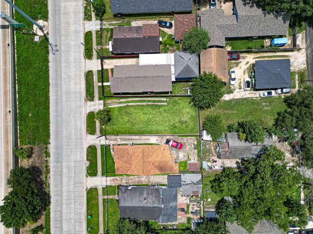 3207 Eastex Freeway, Houston, TX 77026