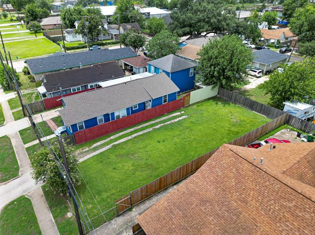 3207 Eastex Freeway, Houston, TX 77026
