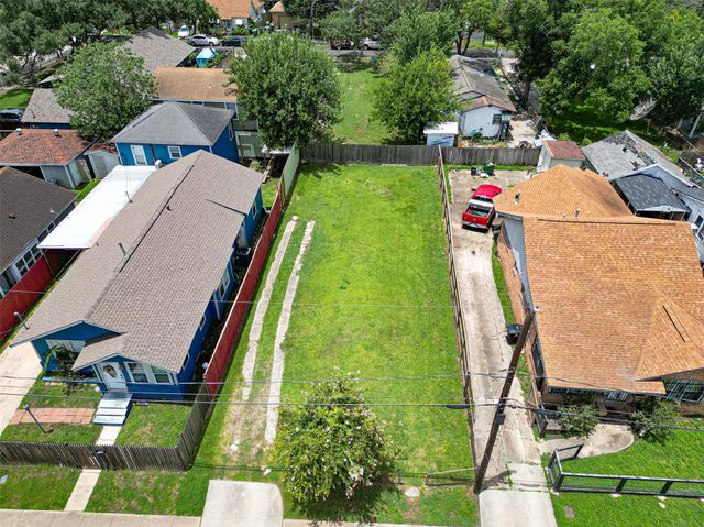 3207 Eastex Freeway, Houston, TX 77026