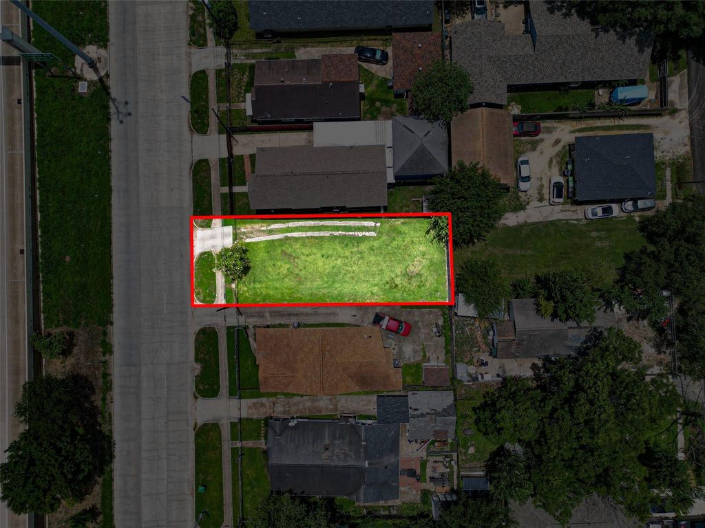 3207 Eastex Freeway, Houston, TX 77026