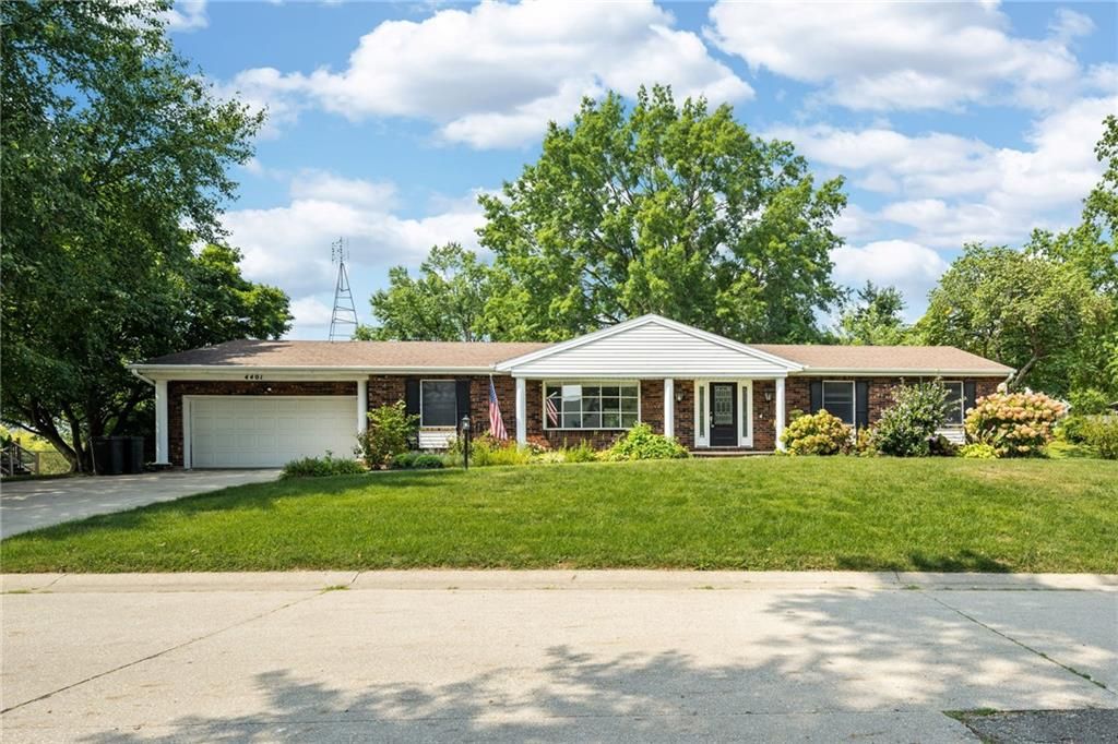 4401 S Stonecrest Circle, St Joseph, MO 64506