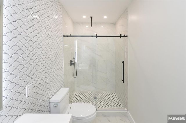 203 3rd Street 2, Jersey City, NJ 07302