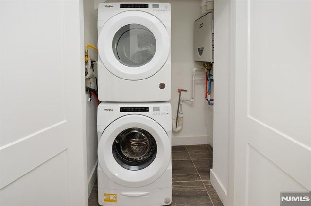 203 3rd Street 2, Jersey City, NJ 07302