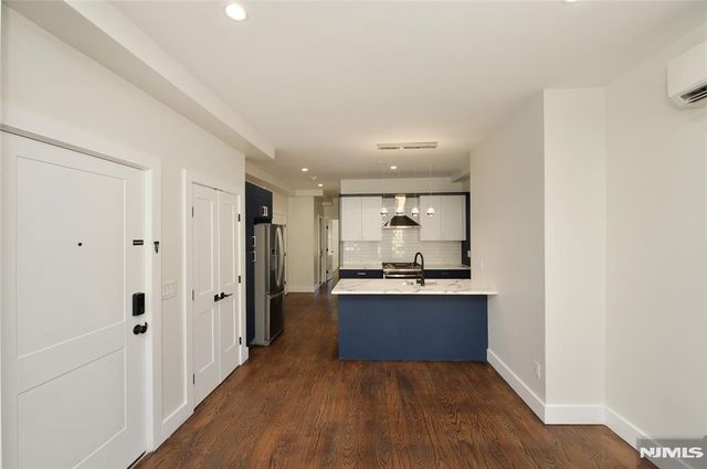 203 3rd Street 2, Jersey City, NJ 07302