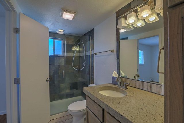 11609 Palm Springs Avenue NE, Albuquerque, NM 87111