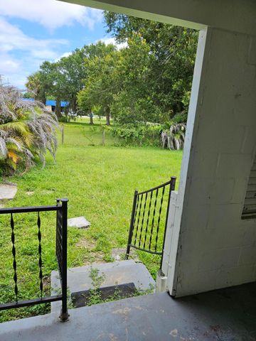 2304 S 41st Street, Fort Pierce, FL 34950