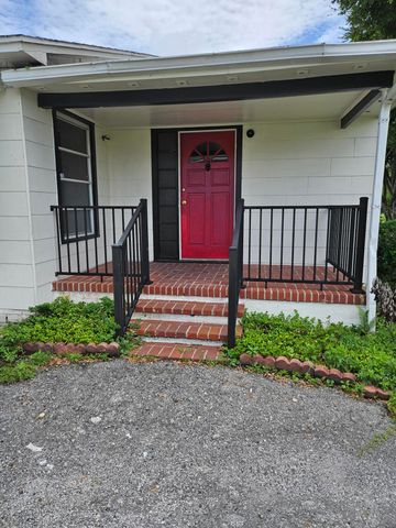 2304 S 41st Street, Fort Pierce, FL 34950