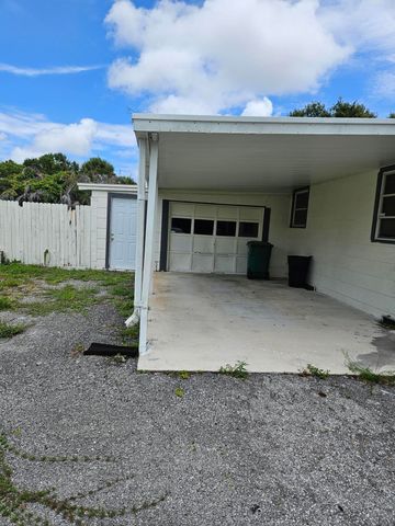 2304 S 41st Street, Fort Pierce, FL 34950