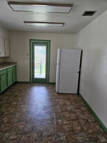2304 S 41st Street, Fort Pierce, FL 34950