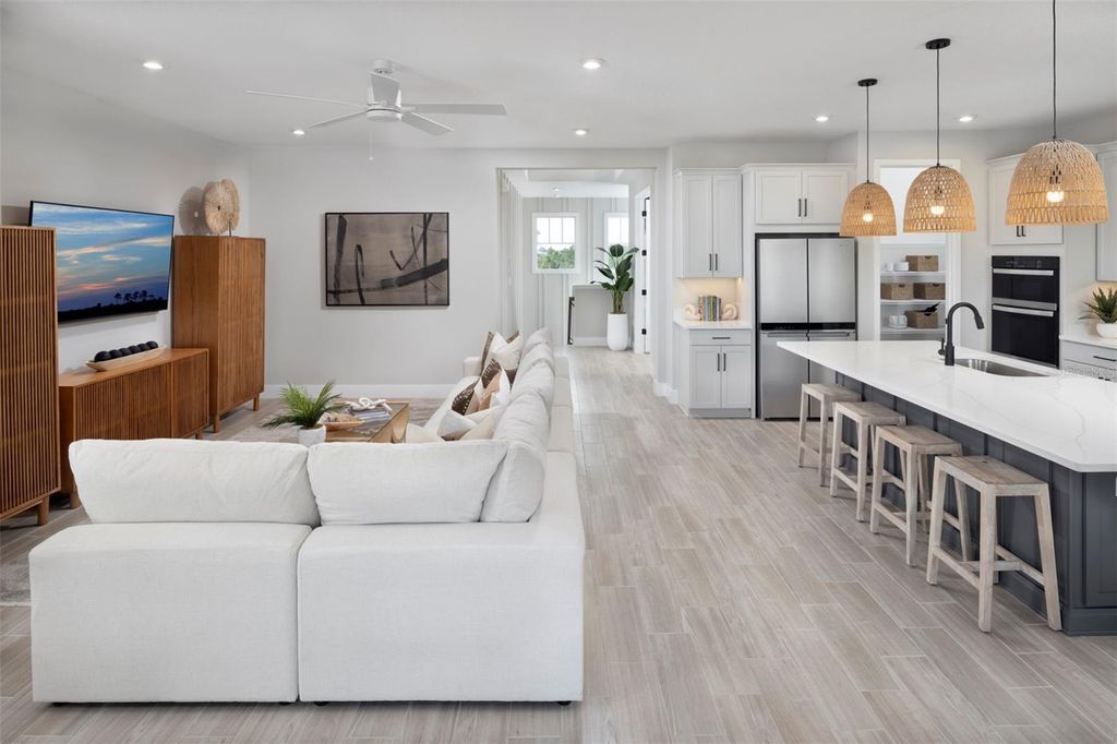 Image 5 of property listing at 17375 MOONFLOWER DRIVE 201, Venice, FL 34293