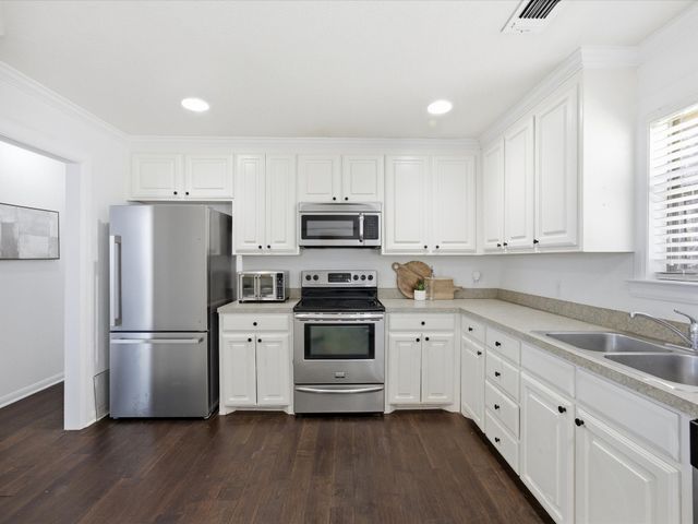 202 S Stratton Street, Decatur, TX 76234