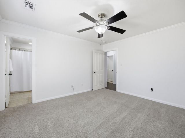 202 S Stratton Street, Decatur, TX 76234