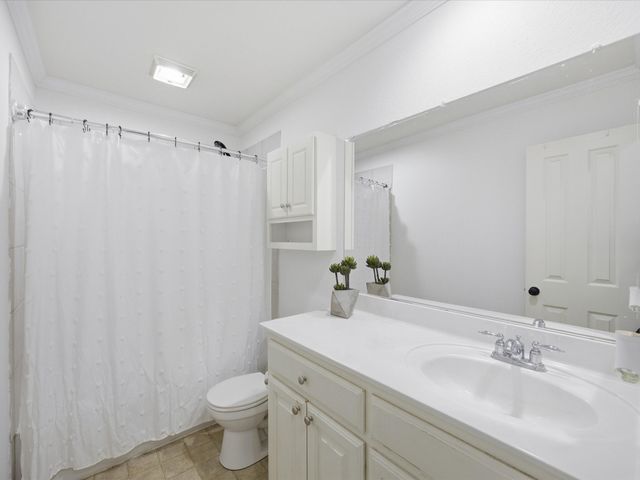 202 S Stratton Street, Decatur, TX 76234