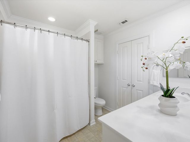 202 S Stratton Street, Decatur, TX 76234