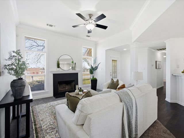 202 S Stratton Street, Decatur, TX 76234