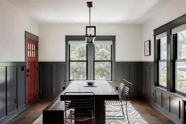 1910 Holly ST, Austin, TX 78702