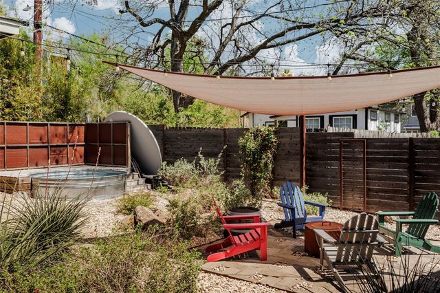 1910 Holly ST, Austin, TX 78702