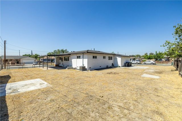 2140 Monroe, Colton, CA 92324