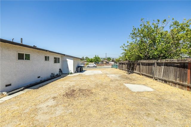 2140 Monroe, Colton, CA 92324