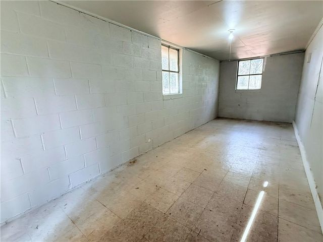 318 W Bonnell Street, Oxford, GA 30054