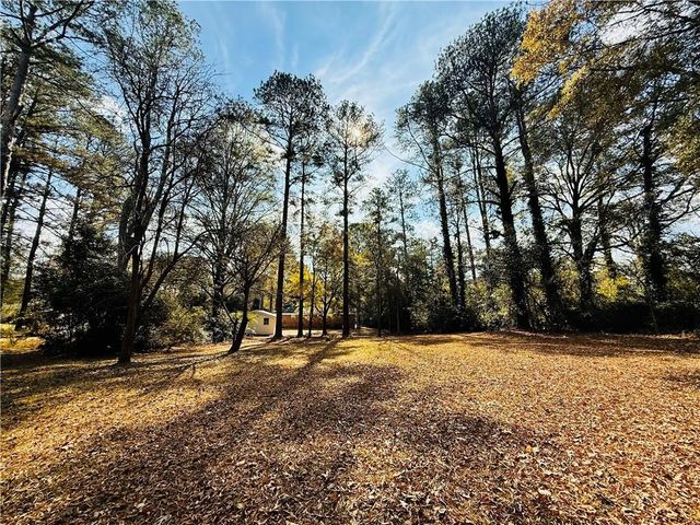 318 W Bonnell Street, Oxford, GA 30054