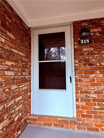 318 W Bonnell Street, Oxford, GA 30054