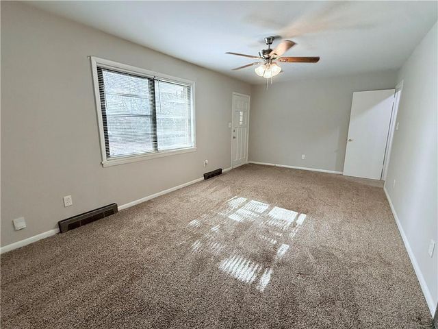 318 W Bonnell Street, Oxford, GA 30054