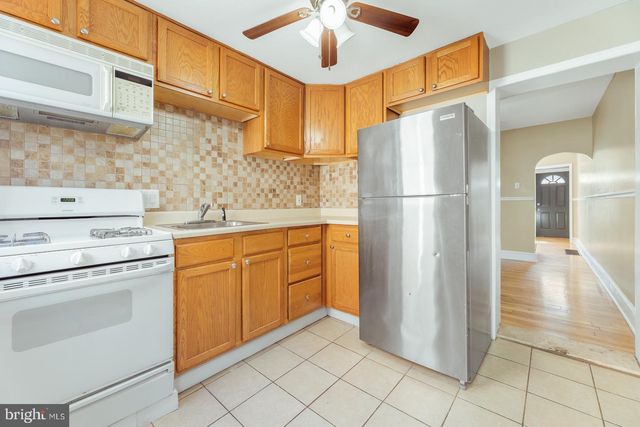 2432 MEMPHIS ST, Philadelphia, PA 19125