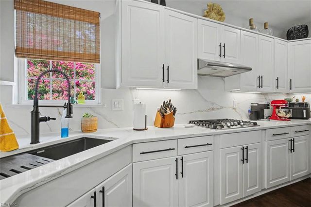 2628 Lower Greens PL, Virginia Beach, VA 23456