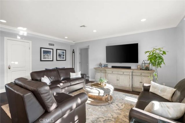 9873 Milton, Cypress, CA 90630