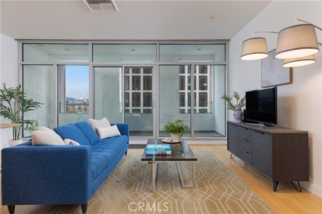 3810 Wilshire Boulevard 802, Los Angeles, CA 90010