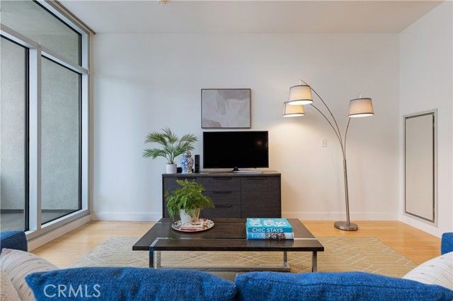 3810 Wilshire Boulevard 802, Los Angeles, CA 90010