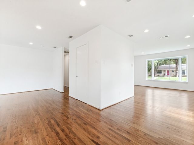 912 Fernwood Drive, Richardson, TX 75080