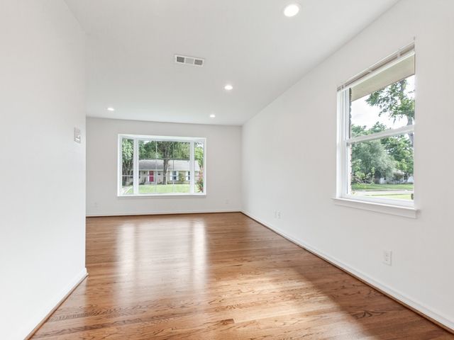 912 Fernwood Drive, Richardson, TX 75080