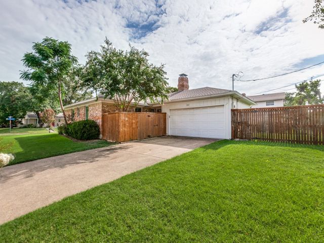 912 Fernwood Drive, Richardson, TX 75080