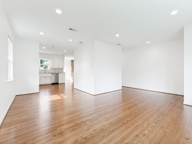 912 Fernwood Drive, Richardson, TX 75080