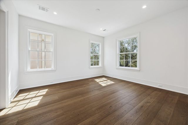 6439 Westchester Avenue, West University Place, TX 77005