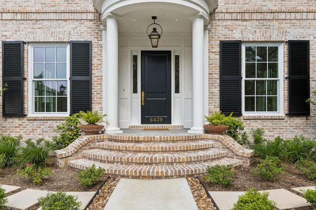 6439 Westchester Avenue, West University Place, TX 77005