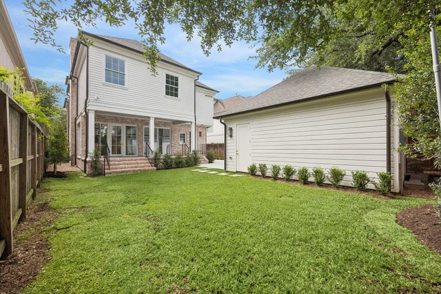 6439 Westchester Avenue, West University Place, TX 77005