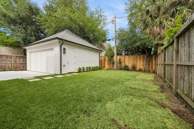 6439 Westchester Avenue, West University Place, TX 77005