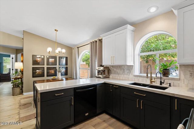 1891 W LONGHORN Drive, Chandler, AZ 85286