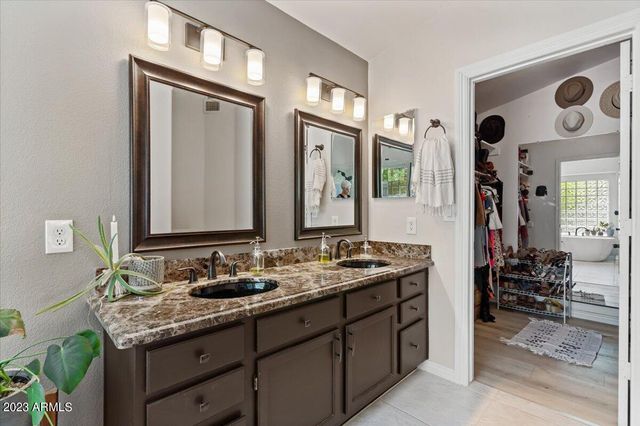 1891 W LONGHORN Drive, Chandler, AZ 85286